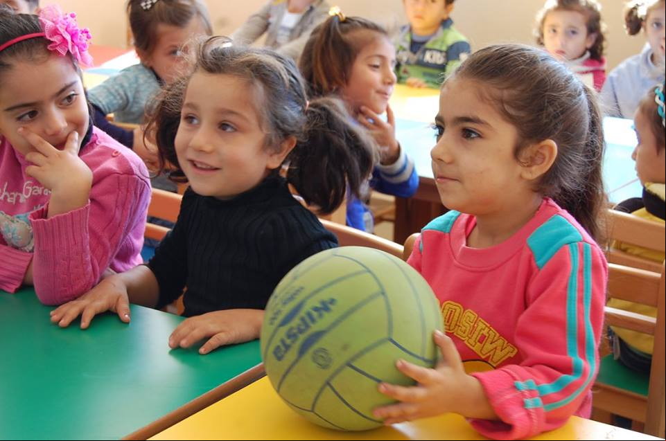 LaNochedeCadena100 y Manos Unidas por los refugiados