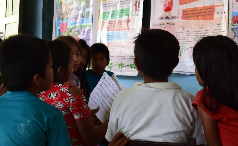 Niños y niñas awajún aprenden sobre los derechos de sus comunidades - Foto CAAAP