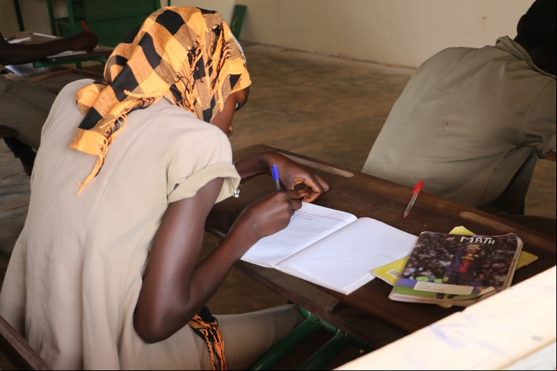 Joven estudiante en Senegal. Foto: Manos Unidas ONG/Irene H-Sanjuán