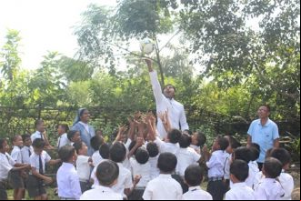 Equipamiento colegio