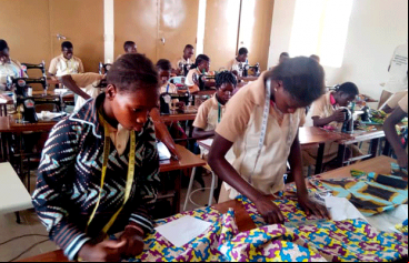 Formación para cambiar el destino de cientos de mujeres en Burkina Faso. Fotografía: Salesianas Don Bosco